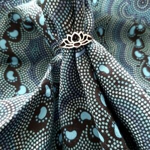 Cute little silver ring/ no stamp/ rings